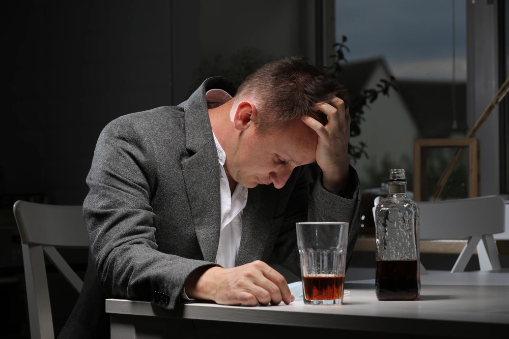 Traitement de l'alcoolisme : étapes et méthodes pour se libérer de l'addiction